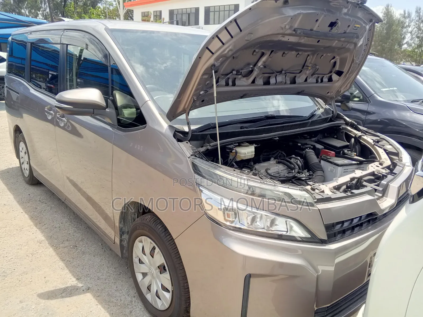 Toyota Voxy 2018 Gray