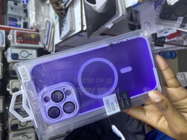 Colol iPhone 14 Pro Max Translucent Magnetic Matte Case - thumbnail 3