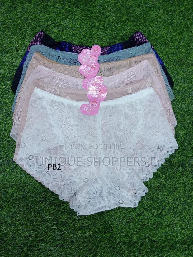 Laced Hot Pant - thumbnail 3