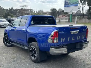 Toyota Hilux Revo Double Cab Deisel 2.4 AWD 2018 Blue