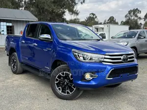 Toyota Hilux Revo Double Cab Deisel 2.4 AWD 2018 Blue