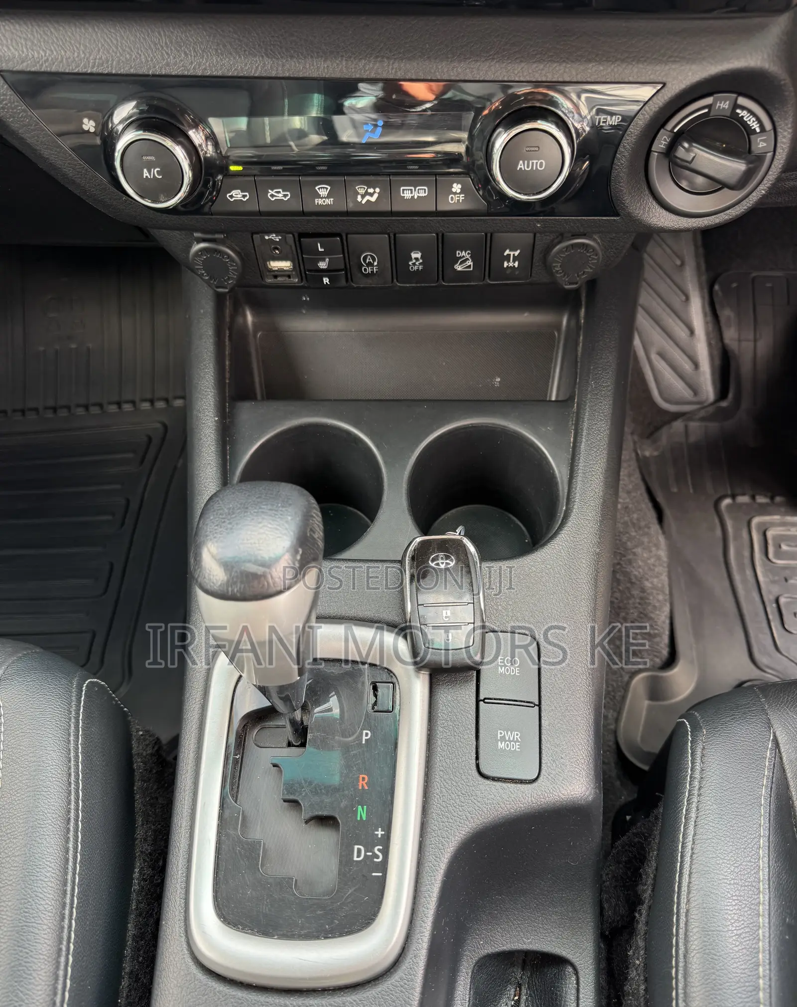 Toyota Hilux Revo Double Cab Deisel 2.4 AWD 2018 Blue