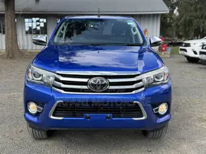 Toyota Hilux Revo Double Cab Deisel 2.4 AWD 2018 Blue