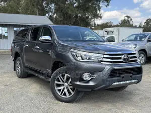 Toyota Hilux Revo Double Cab Deisel 2.4 AWD 2018 Gray