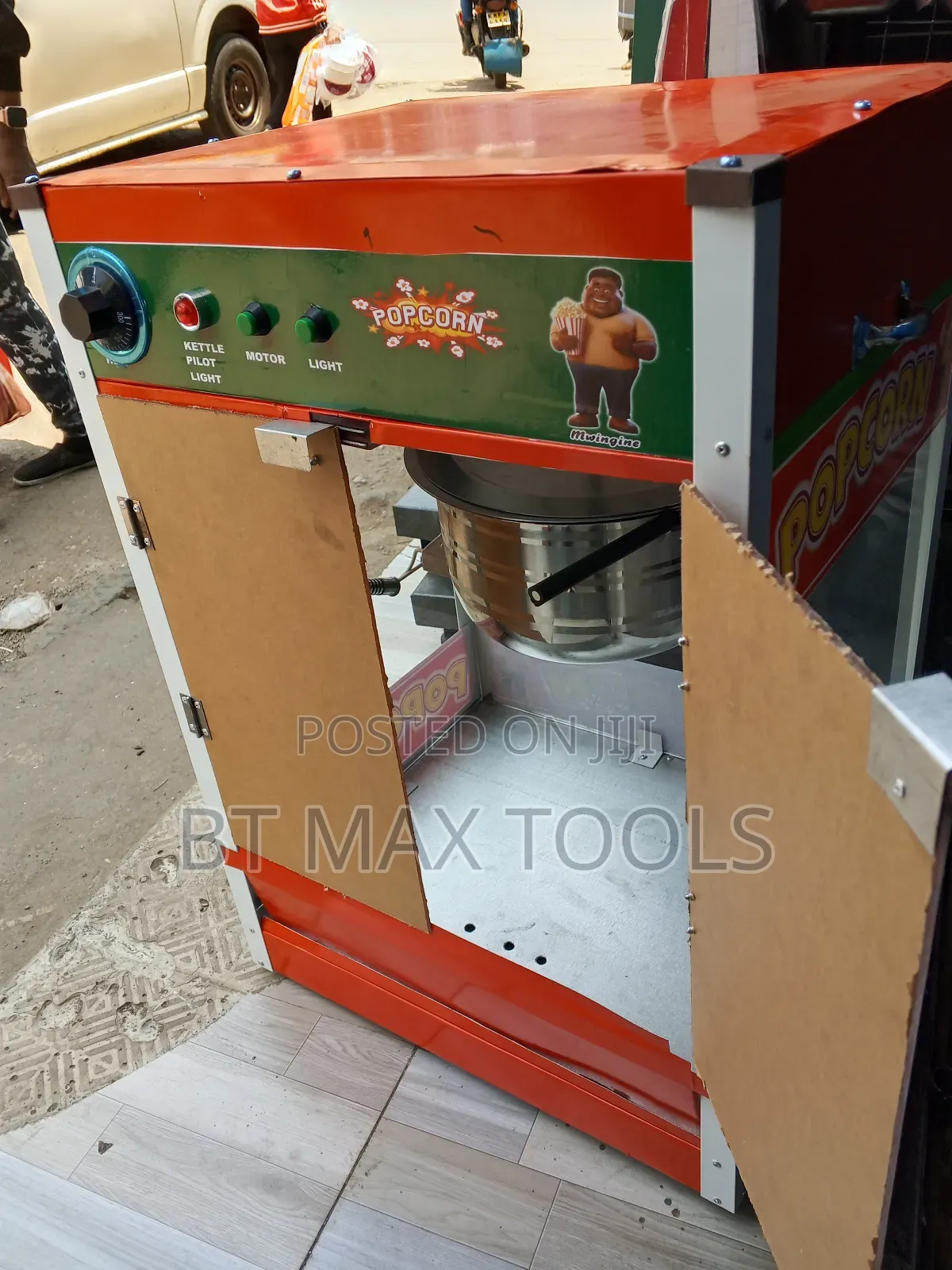 Commercial Popcorn Machine