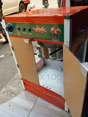 Commercial Popcorn Machine