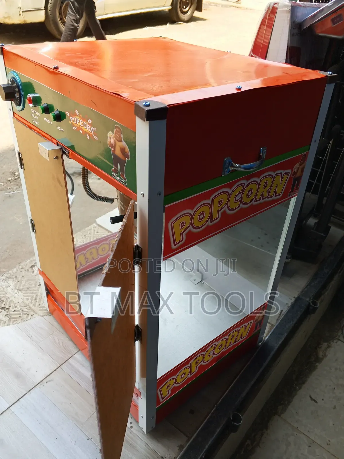Commercial Popcorn Machine