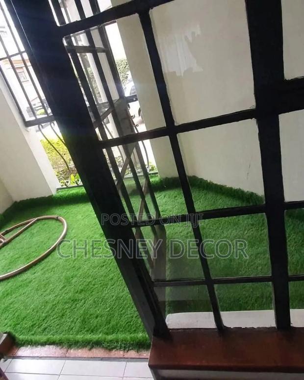 Fresh Home Artificial Grass Carpet Elegance Look - main view