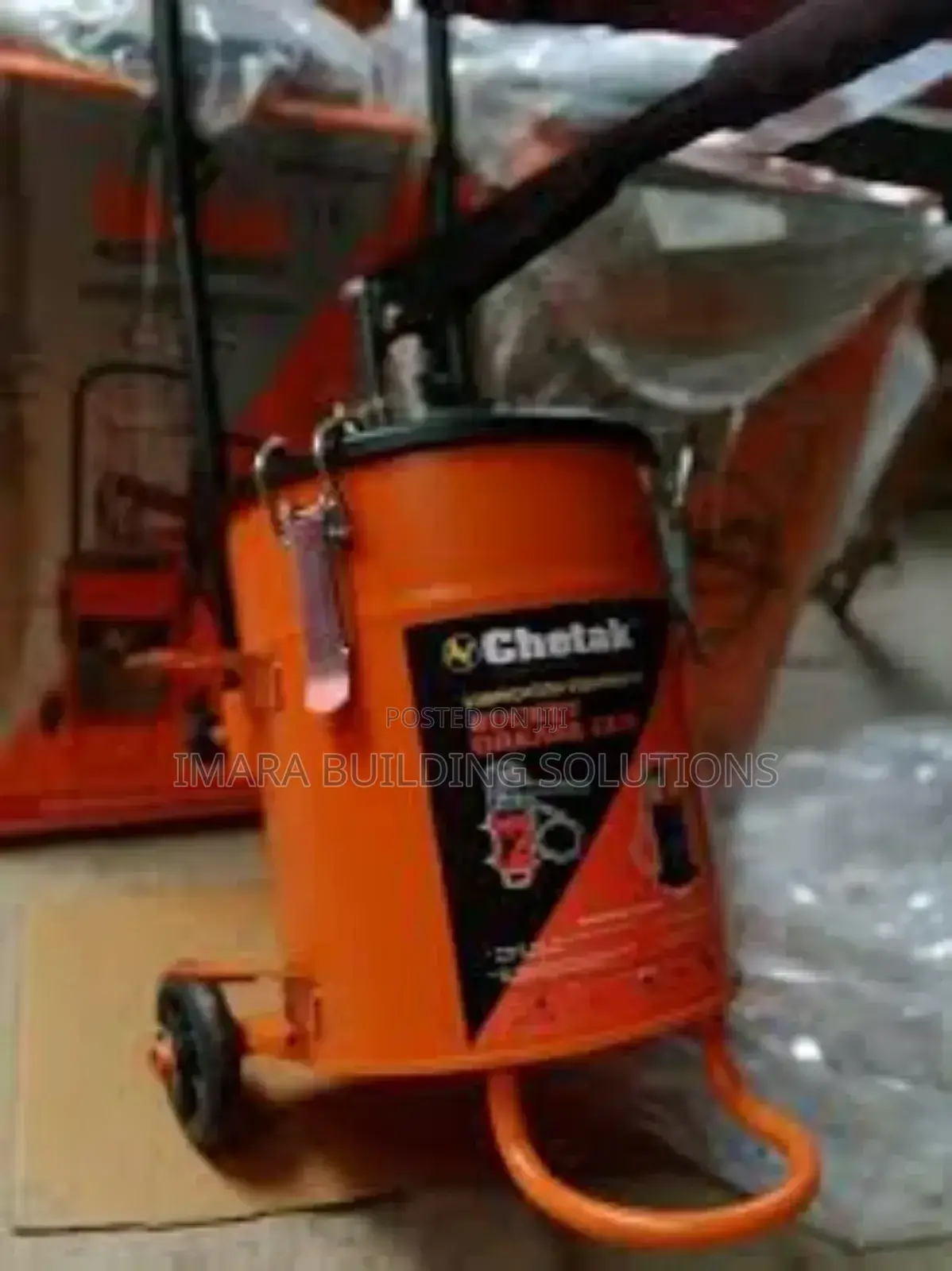 Heavy Duty Chetak Grease Bucket – Manufactured With Durable Materials