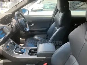 Land Rover Range Rover Evoque SE 4x4 5-Door 2018 White