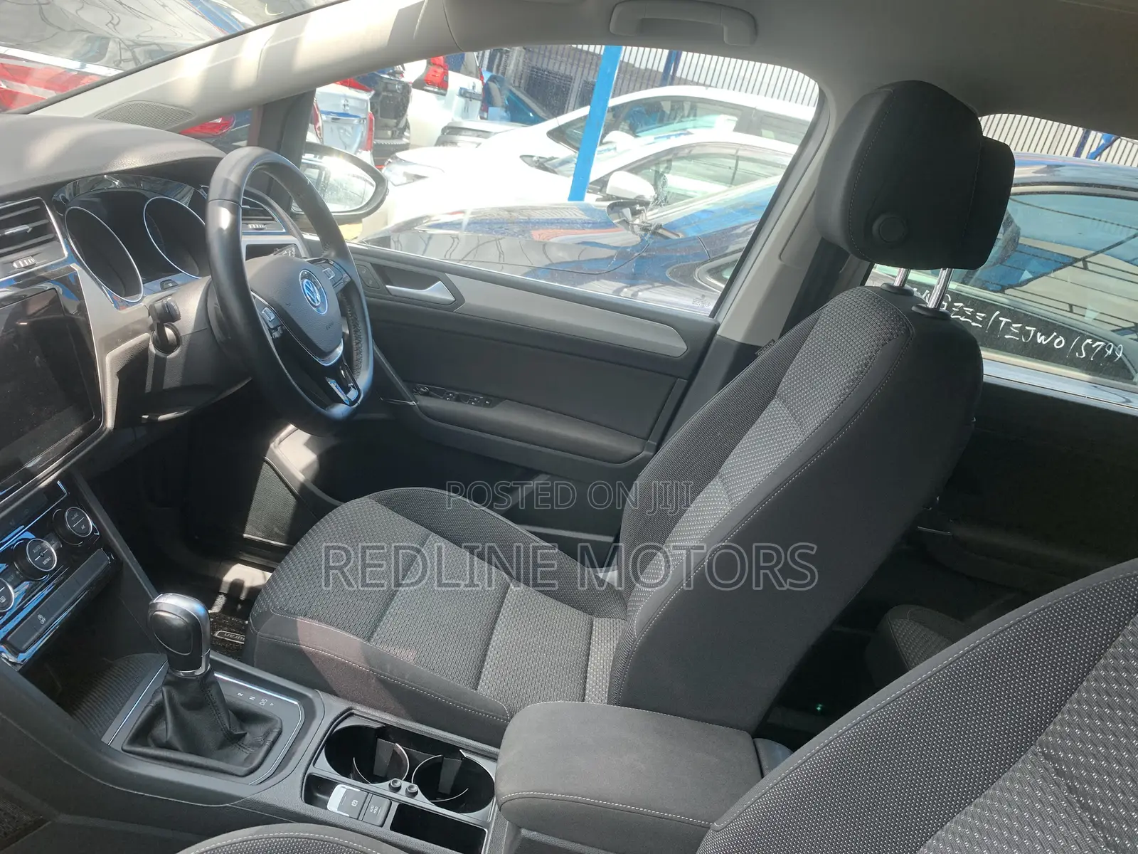Volkswagen Touran 2018 Silver