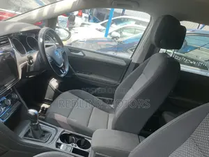 Volkswagen Touran 2018 Silver