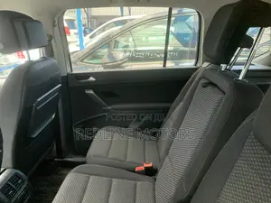 Volkswagen Touran 2018 Silver