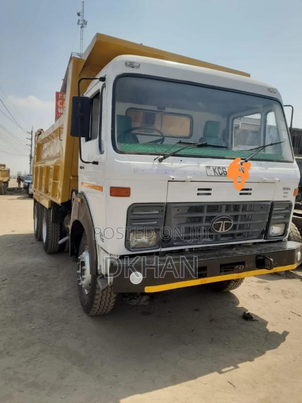 Tata Tipper - thumbnail 3