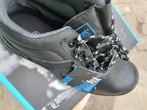Protective Boots / Safety Shoes