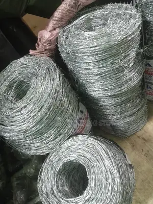 High Quality Barbed Wire (610m)