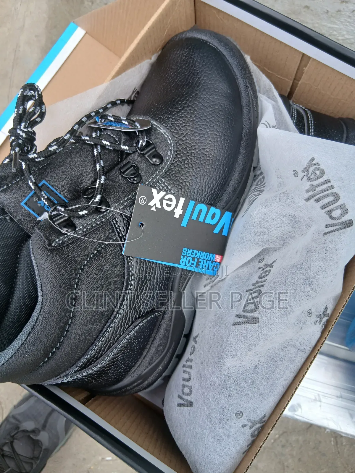 Slip Resistant Shoes / Safety Boots