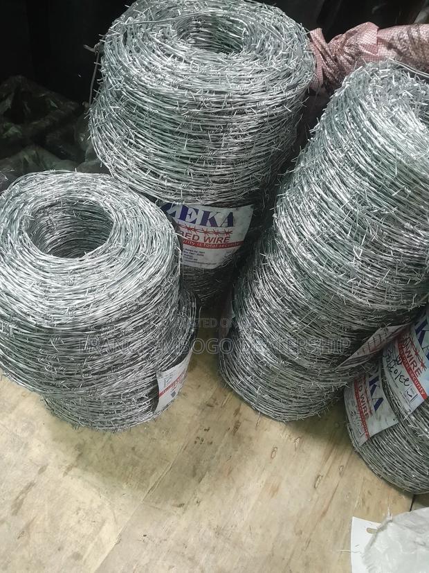 Ggalvanised Barbed Wire 610m - main view