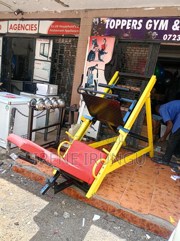 Heavy Weights Loading Leg Press Machine - main view