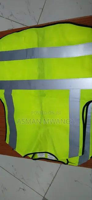 Reflective Jacket Heavy Duty With Zip And Pockets Green