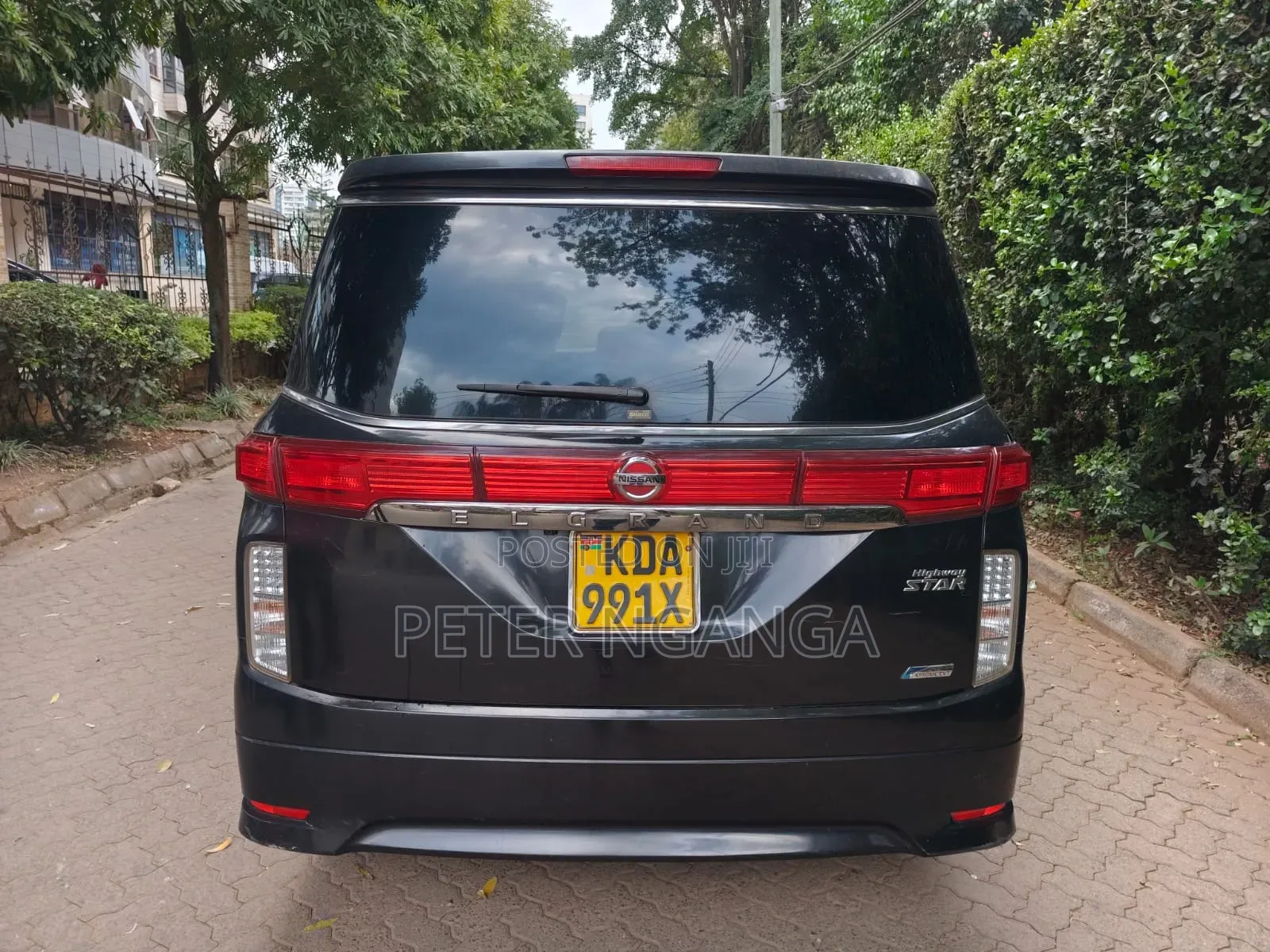 Nissan Elgrand 2013 Black
