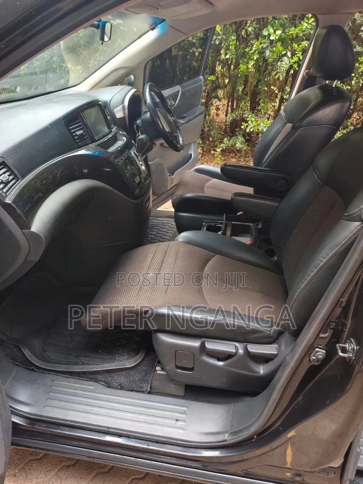 Nissan Elgrand 2013 Black