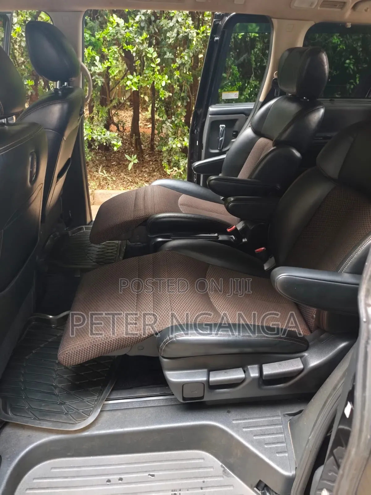 Nissan Elgrand 2013 Black