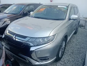 Mitsubishi Outlander 2018 Silver