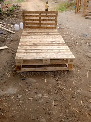 Pallet Bed 4*6 Blazed Striped