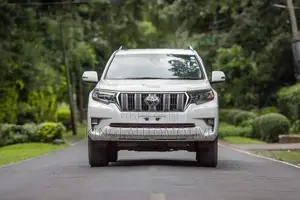 Toyota Land Cruiser Prado 2.7 2019 White