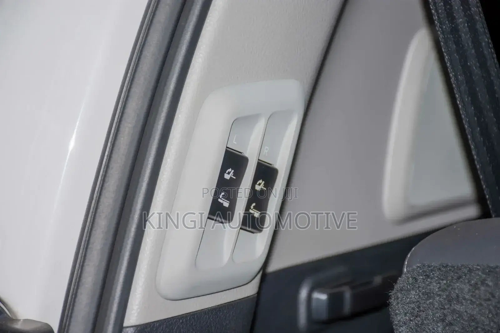 Toyota Land Cruiser Prado 2.7 2019 White