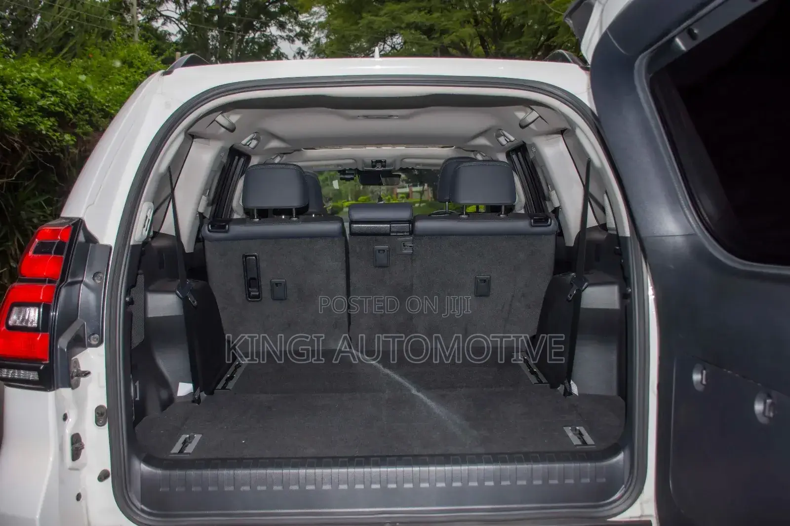 Toyota Land Cruiser Prado 2.7 2019 White
