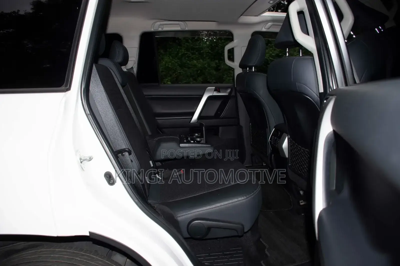 Toyota Land Cruiser Prado 2.7 2019 White