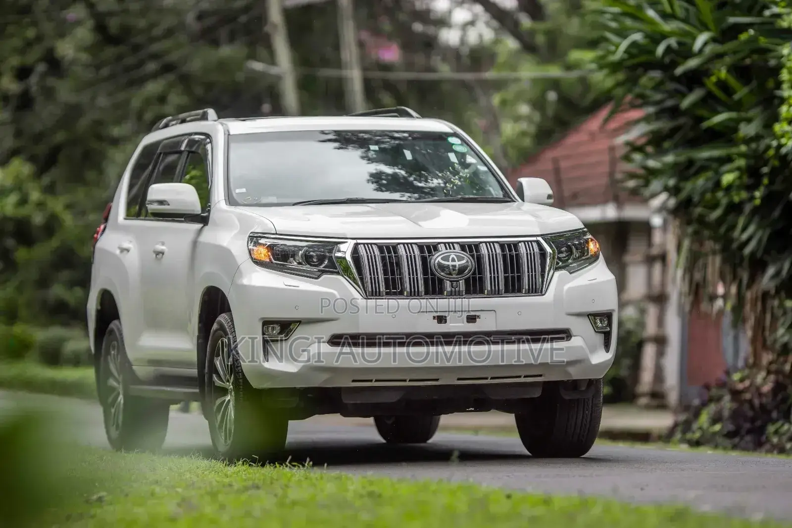 Toyota Land Cruiser Prado 2.7 2019 White
