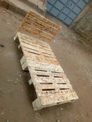 4*6 Pallet Bed Raised. Heavy Framed