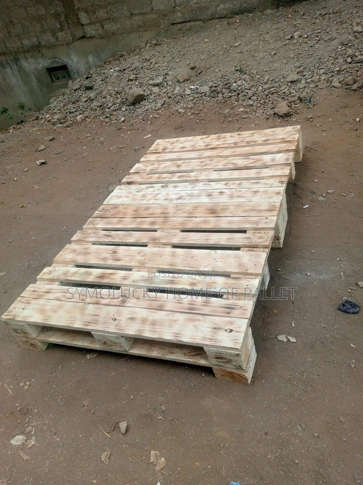 Pallet Bed 4*6 Blazed Designed