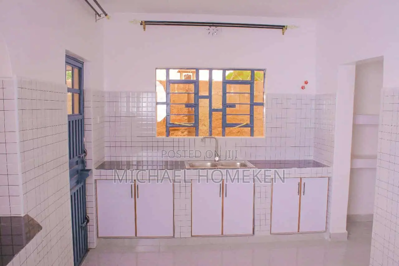 3bdrm Bungalow in Kitengela for sale