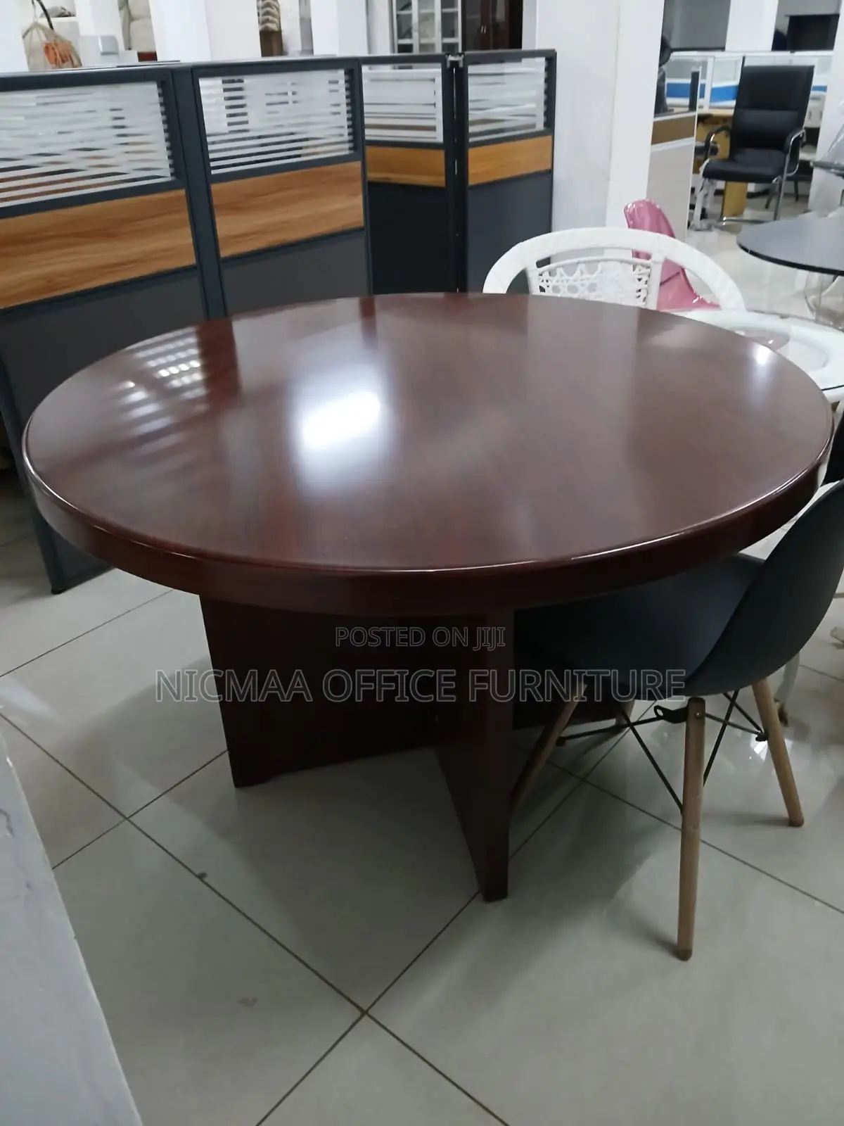 Round Conference/Meeting Mahogany Table
