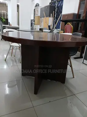 Round Conference/Meeting Mahogany Table