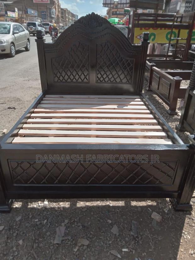 Luxury 5x6 Wooden Bed – Carved Design - main view