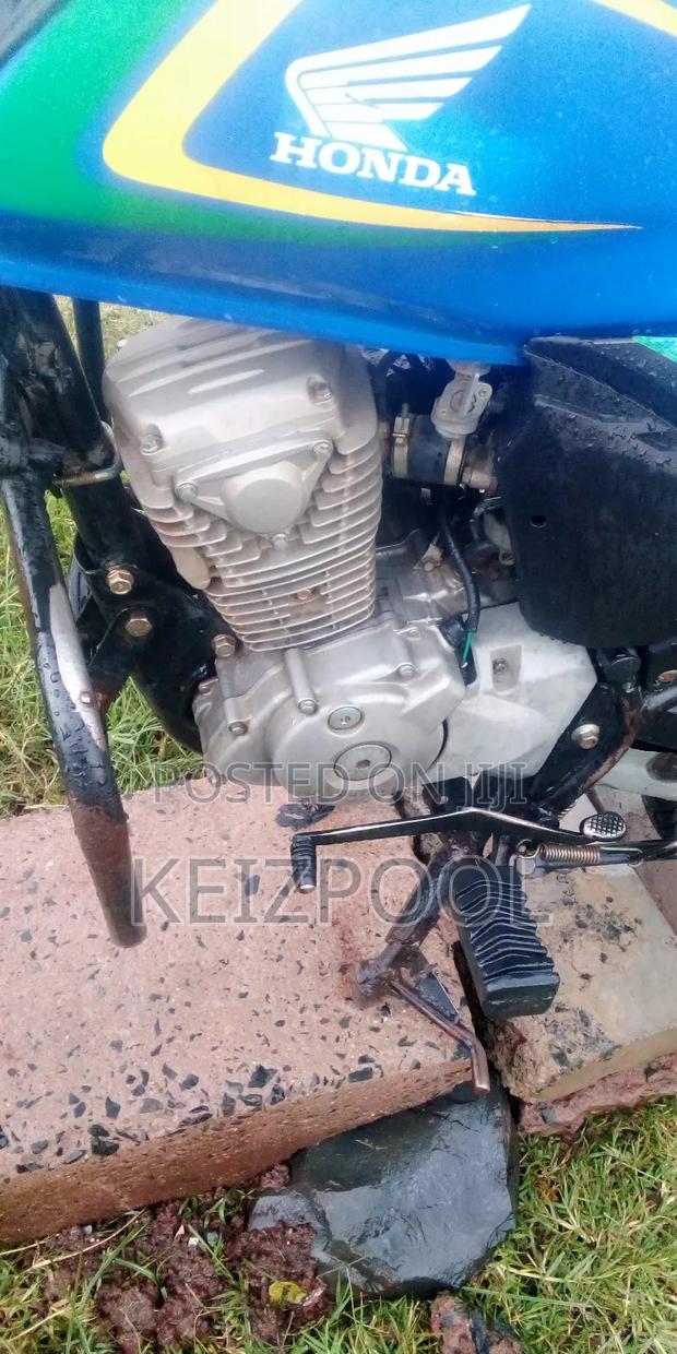 Honda CB 2021 Blue - thumbnail 2