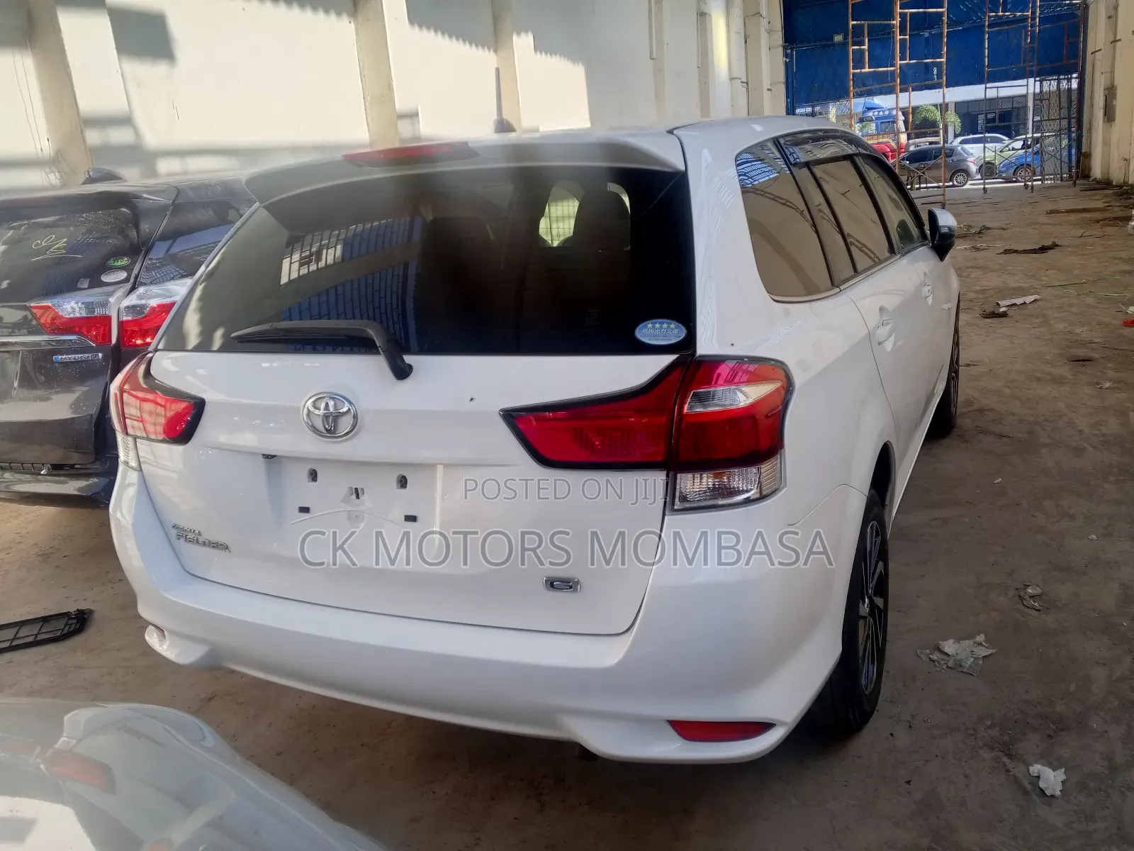 Toyota Corolla Fielder 1.5 Petrol AWD 2018 Pearl