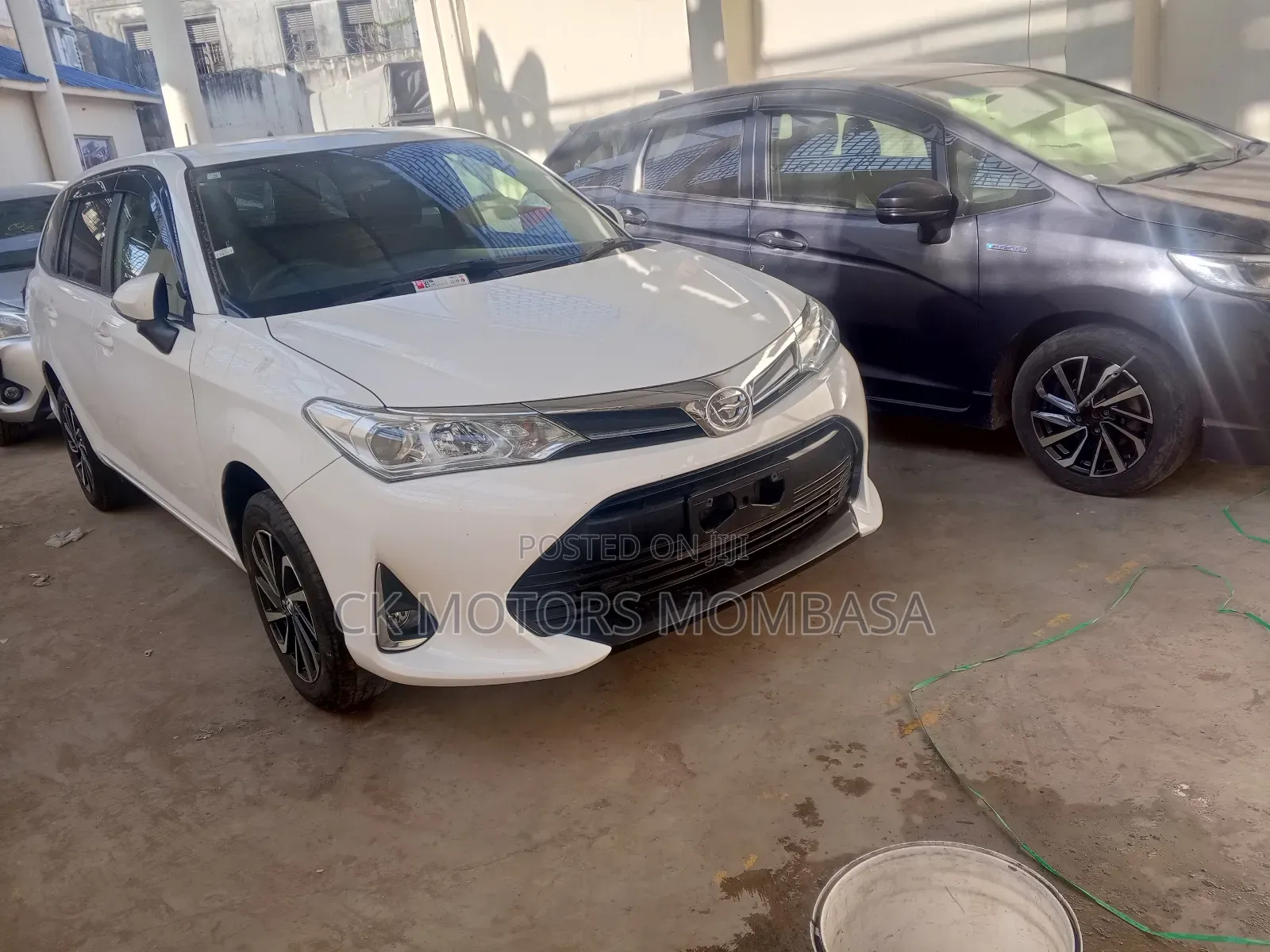 Toyota Corolla Fielder 1.5 Petrol AWD 2018 Pearl