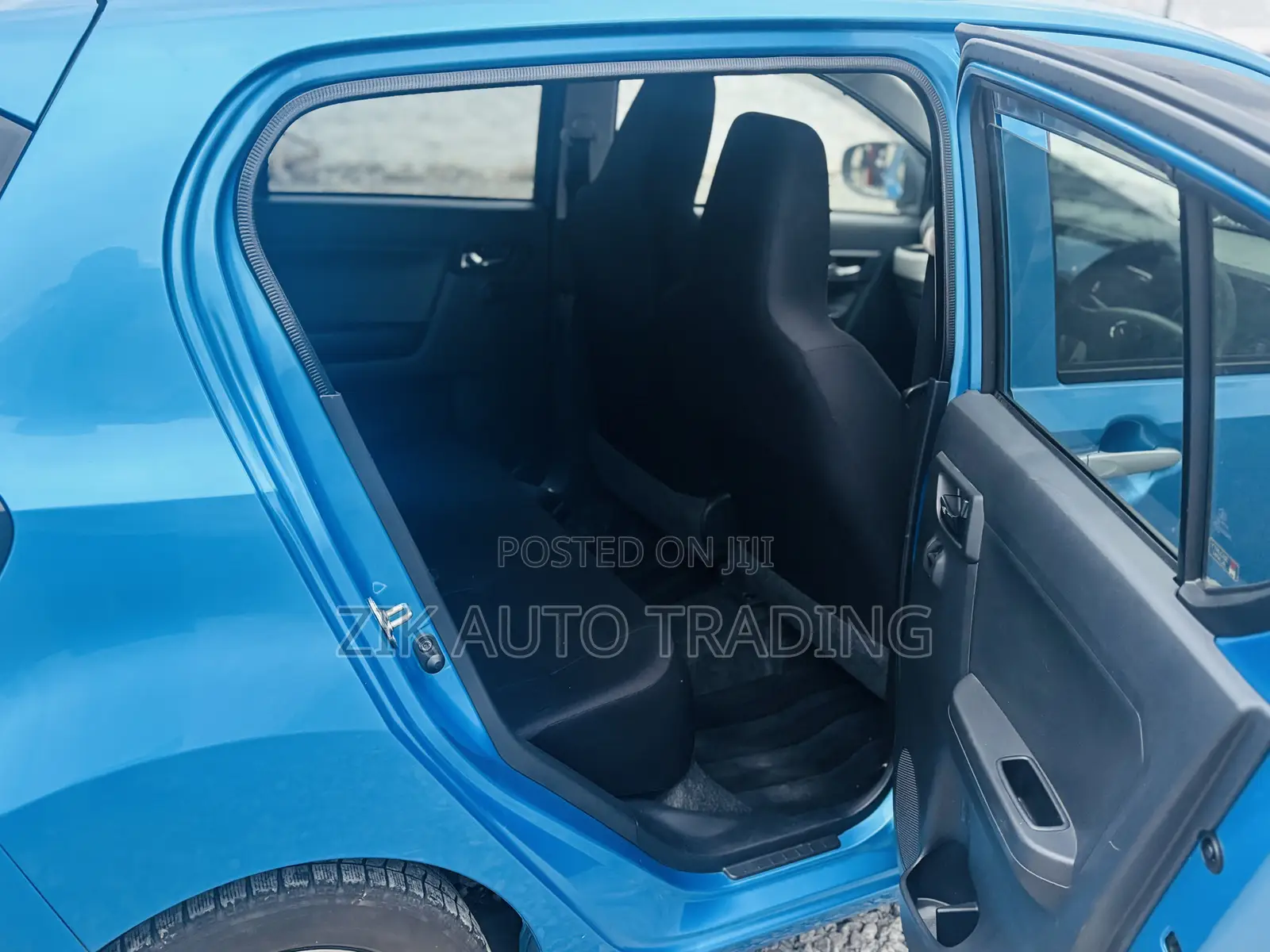 Daihatsu Mira 2018 Blue