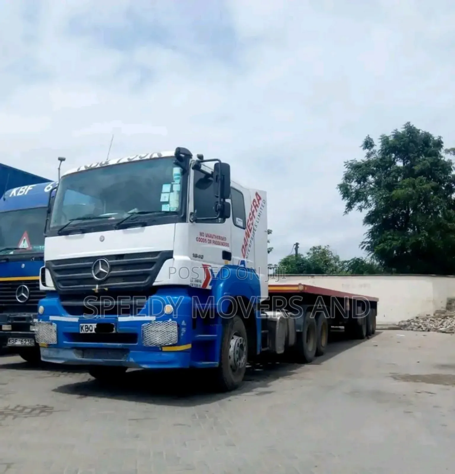 Flatbed Trailers for Transportation Available