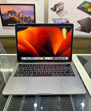Laptop Apple MacBook Pro 2018 16GB Intel Core i7 SSD 256GB - main view