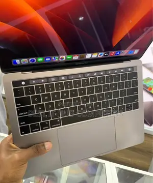 Laptop Apple MacBook Pro 2018 16GB Intel Core i7 SSD 256GB