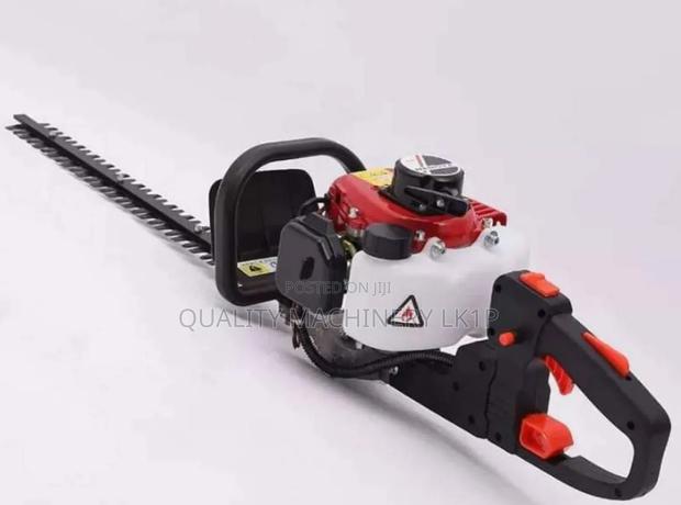 Quality Assured Hedge Trimmer With Engine - main view