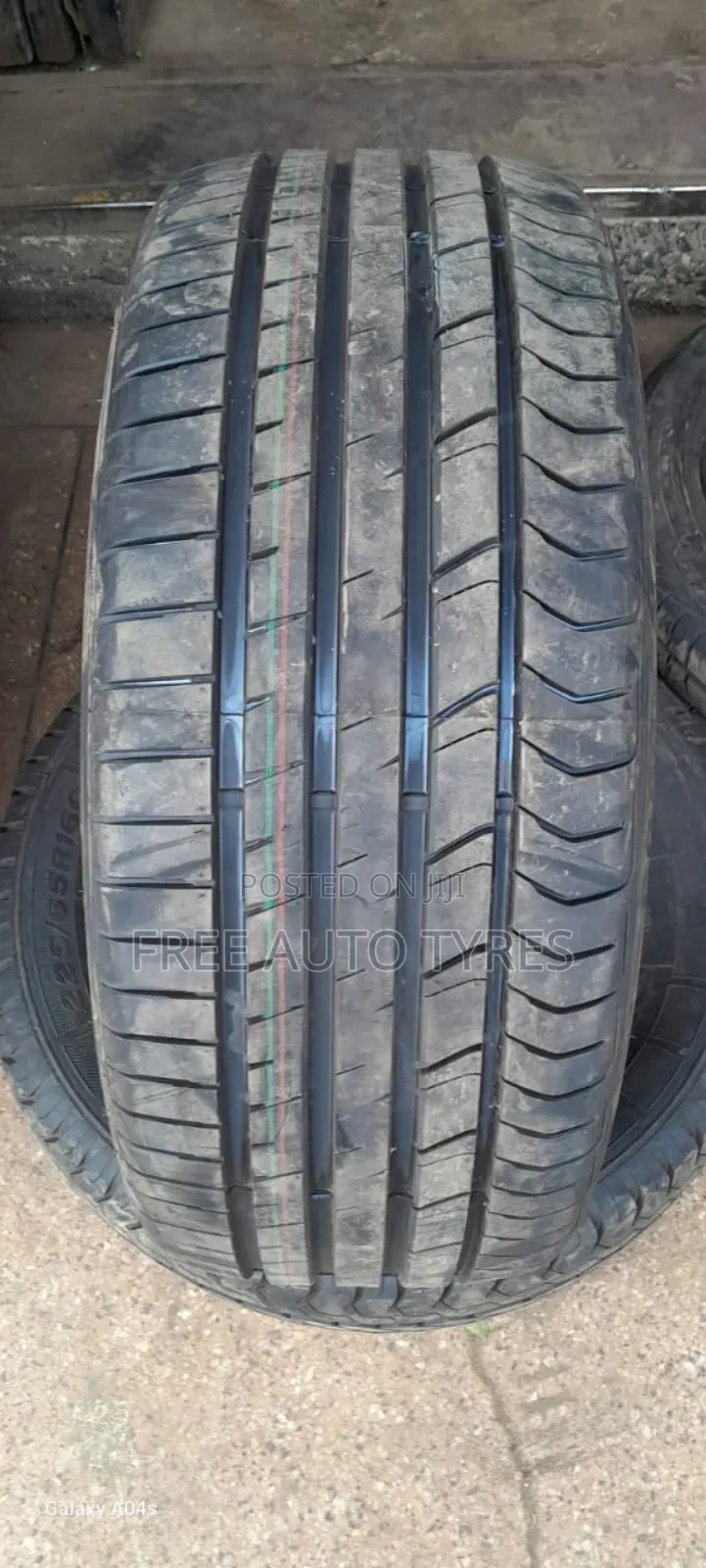 245 45r19 Goodard