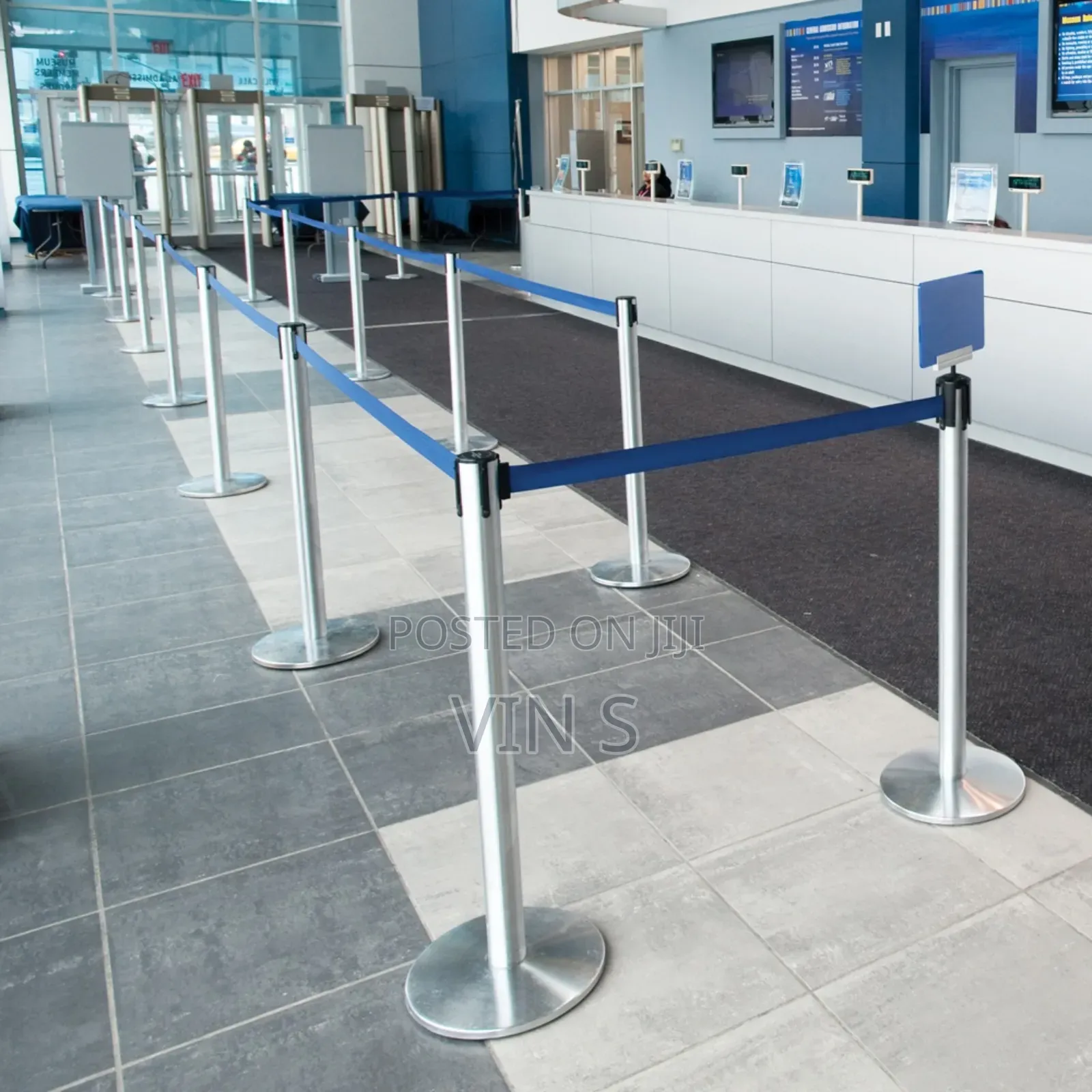 Stanchions Queue Stands Crowd Control Barriers/Quêue Stànds Stänchions